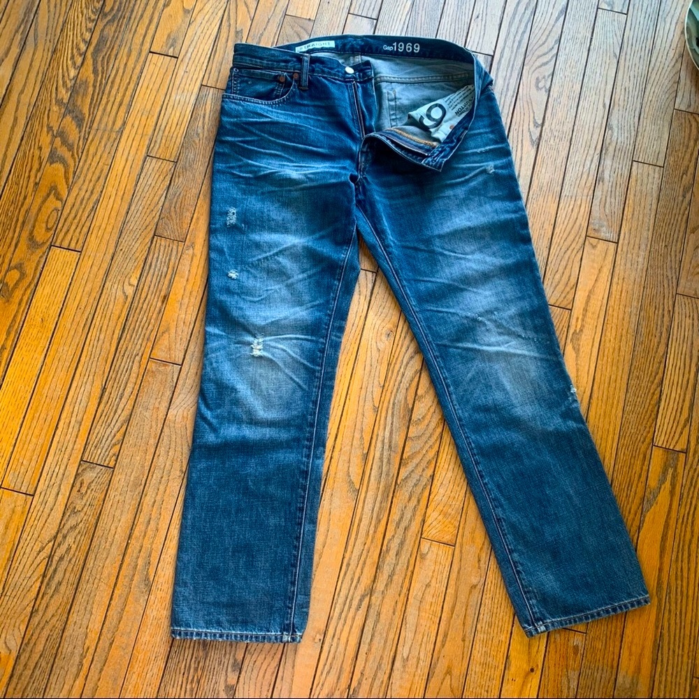 Gap, men distressed jeans,34x32, blue, medium wash